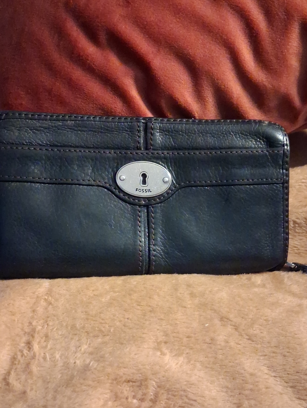 Fossil Dark Green Leather Zip Wallet with Metal Logo Plate